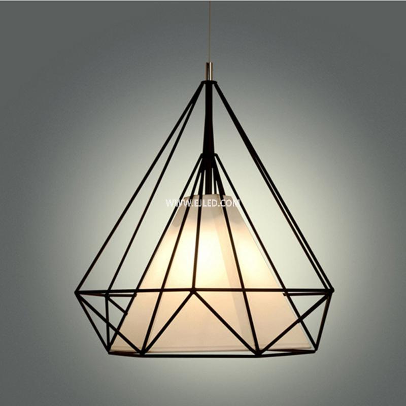 This single-lamp pendant light features a D25 diamond-shaped cage constructed from black powder-coated steel. Its open design allows for ambient light distribution, making it suitable for various commercial or hospitality settings. - view 4