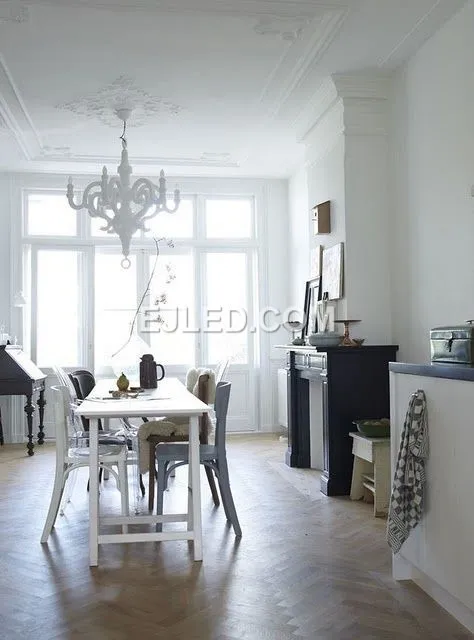 15 literary chandeliers to make your home warmer