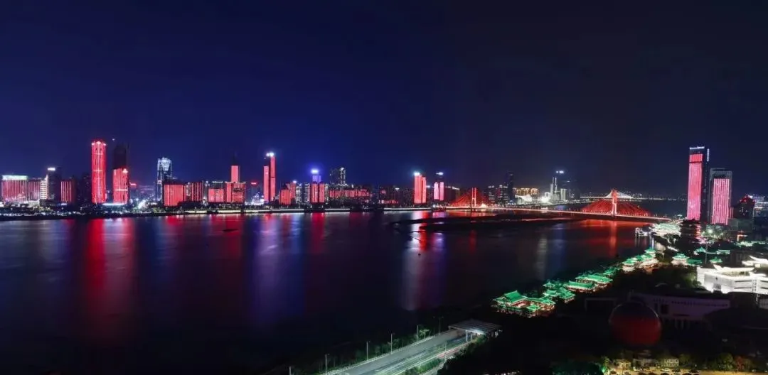 Various themed light shows all over the country have been launched one after another!