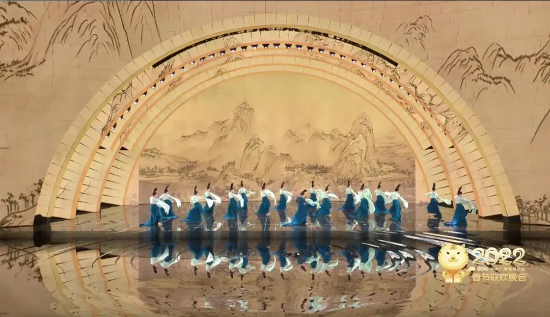 What cool technologies are used in the behind-the-scenes lighting design of "2022 Spring Festival Gala"