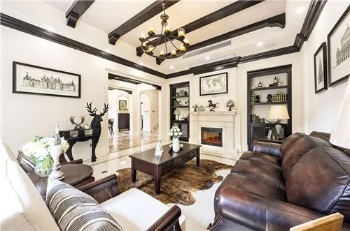 What is the standard size of the chandelier from the ground