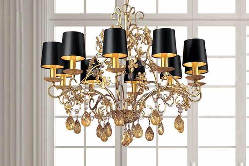 What is the meaning of the Italian chandelier?