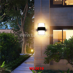 why do pendant LED lights flash On and Off and how to stop it