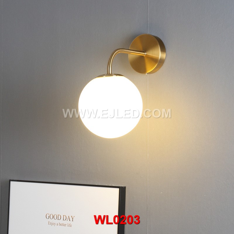 The installation method of wall lamp