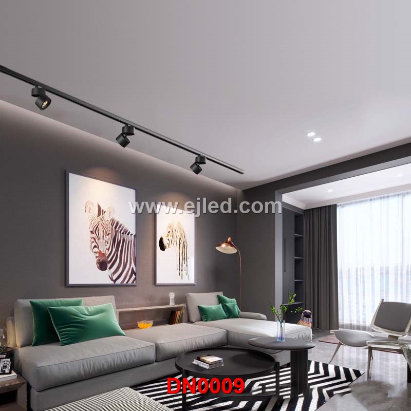 Downlight and spotlight which lighting effect is better