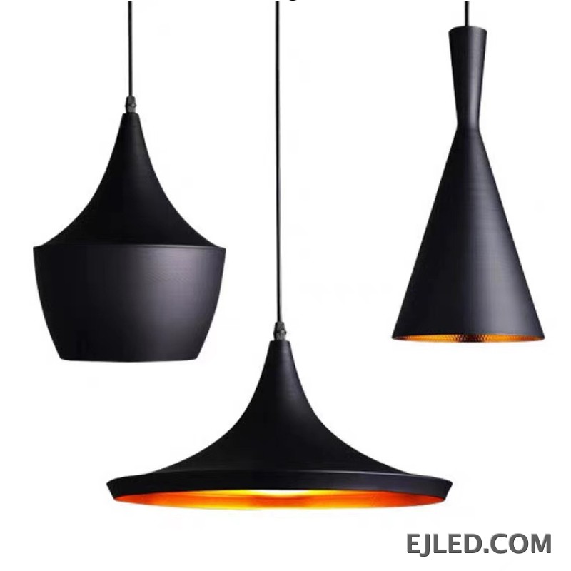 Con una profunda pantalla de cúpula de acero, la lámpara colgante tipo granero MK0002 ofrece iluminación hacia abajo. Sus superficies exterior e interior están acabadas en blanco mate, suspendida por un cable y florón blancos a juego. - view 4