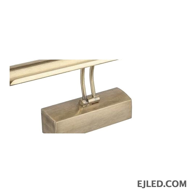 La lámpara de espejo ML0001, una elegante barra rectangular en cromo y plata, fabricada en acero inoxidable, PC y aluminio, ofrece una iluminación enfocada y uniforme. - view 3