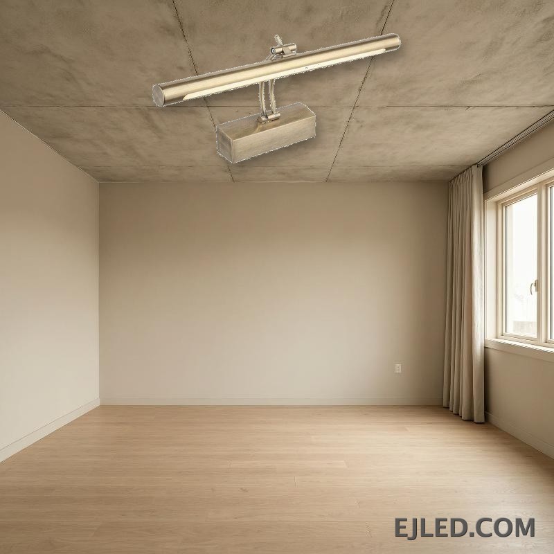 La lámpara de espejo ML0001, una elegante barra rectangular en cromo y plata, fabricada en acero inoxidable, PC y aluminio, ofrece una iluminación enfocada y uniforme. - view 5
