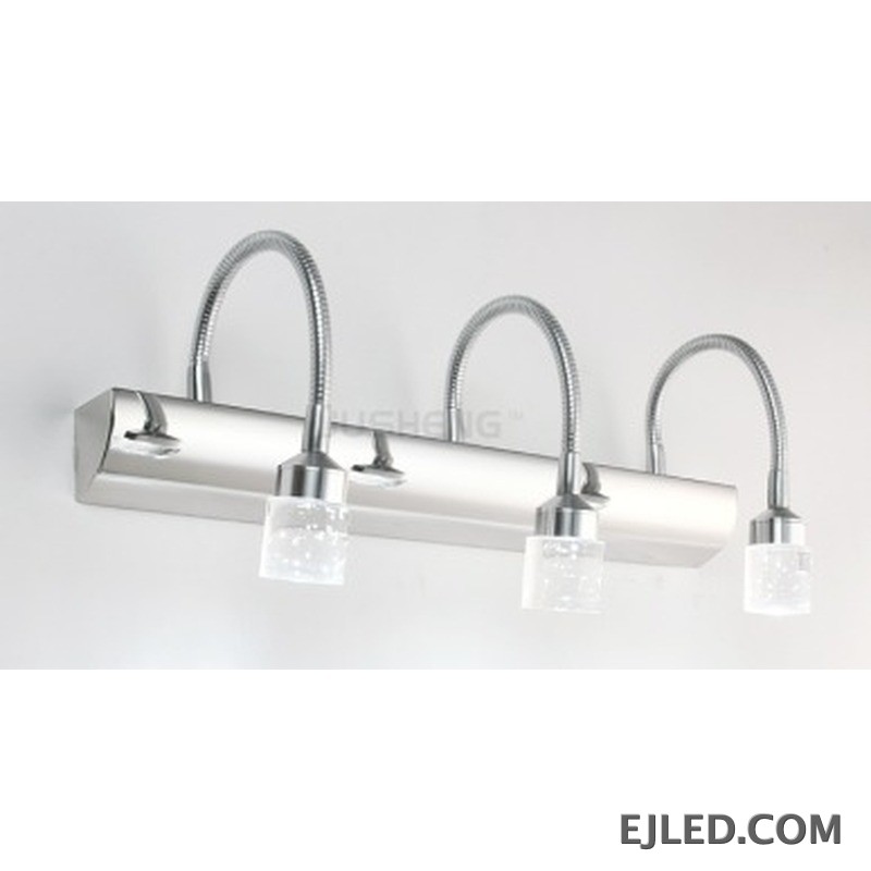 La lámpara de espejo ML0005 cuenta con una placa de pared circular que soporta tres brazos flexibles de cuello de ganso, cada uno con un cabezal de luz de cristal facetado en cromo. - view 2