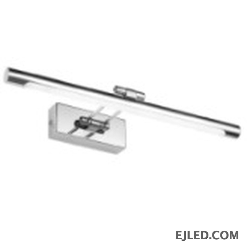 La lámpara de espejo ML0011 es una luminaria horizontal sustancial con acabado cromado pulido, proporcionando una iluminación generosa para áreas de tocador más grandes. Su diseño robusto es adecuado para baños espaciosos o entornos comerciales que requieren una amplia distribución de luz. - view 2