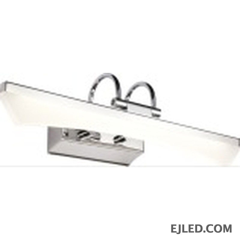 Esta lámpara de espejo horizontal, la ML0012, presenta un perfil delgado y rectangular en cromo pulido, entregando luz enfocada. Es adecuada para acentuar elementos decorativos o proporcionar iluminación funcional sobre espejos más pequeños. - view 2